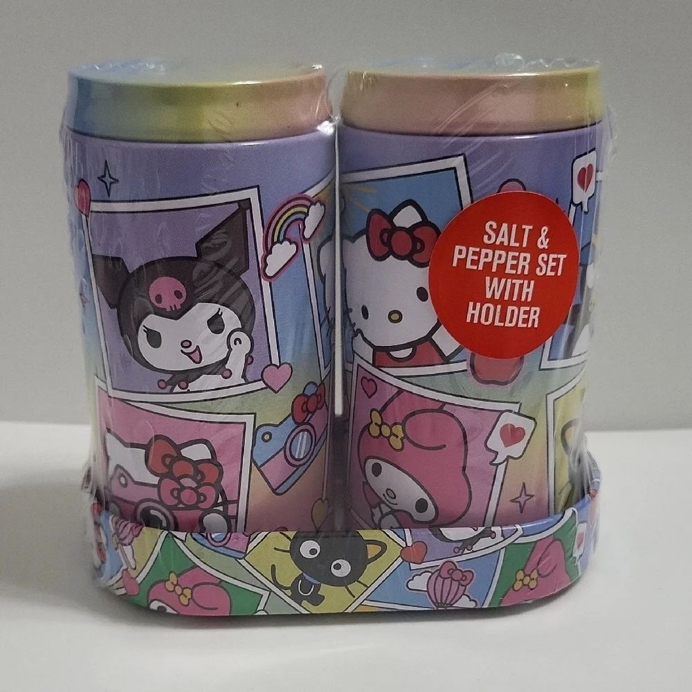 Hello Kitty Tin Salt & Pepper Set